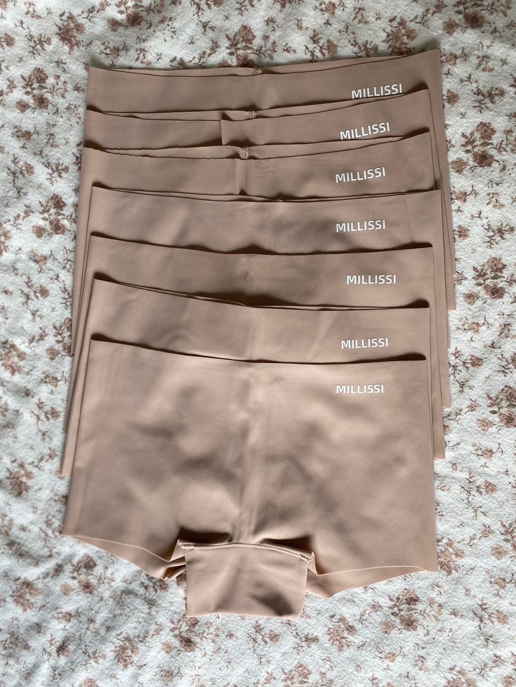 7pack Sömlösa trosor storlek 146/152